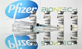 Doza a treia a vaccinului Pfizer are o eficiență de 95,6% împotriva formelor simptomatice ale bolii